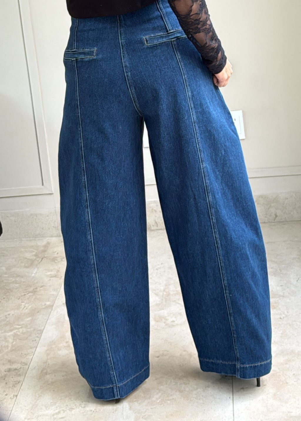 Belinda Barrel Jeans