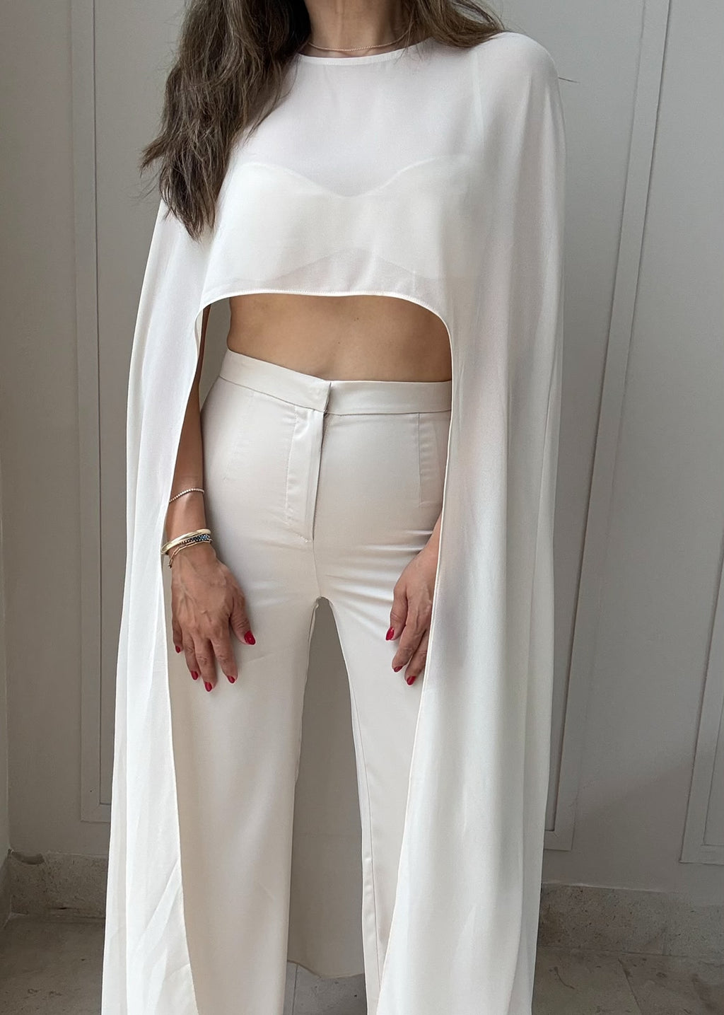 Ivanissa Cape Set